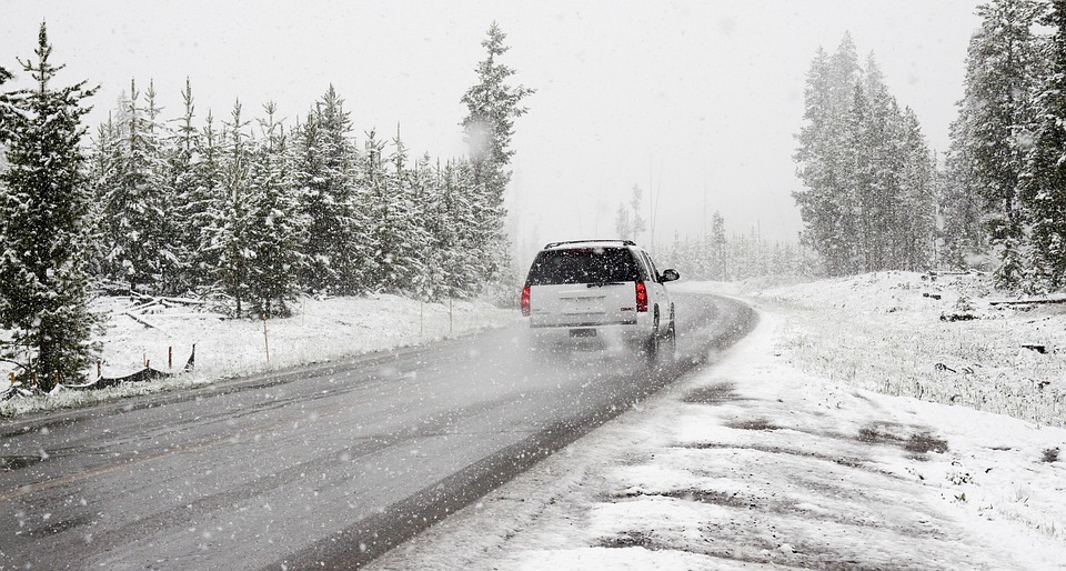 雪后的汽車